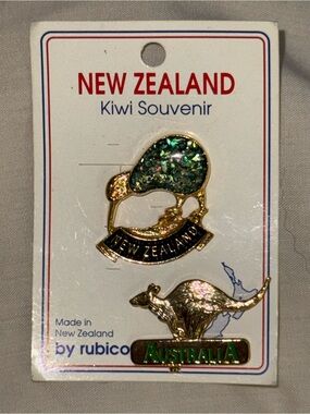 Vintage Rubico New Zealand Kiwi & Australia Kangaroo Pāua Shell Pin Set on card